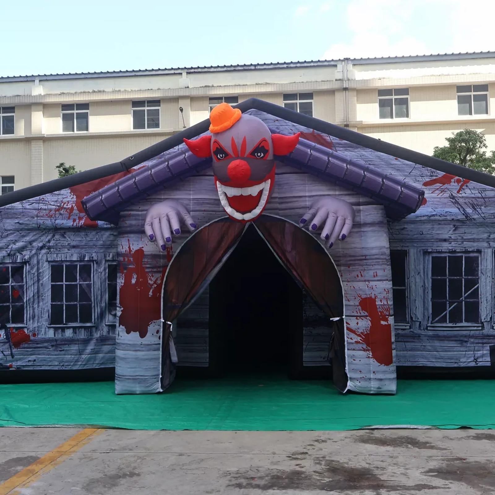 Большой серый надувной лабирин – обзор и цена Kids Outdoor Venues